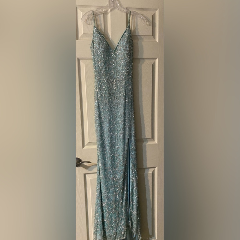 Women’s/ girls gently used prom dress
